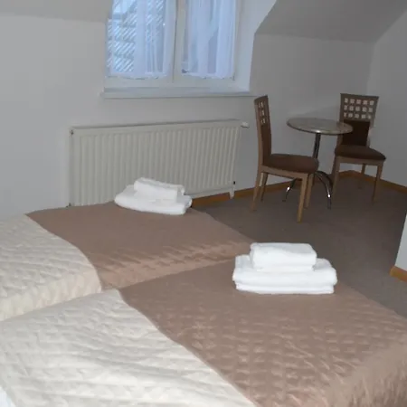 Pod Skarpa بيت ريفي