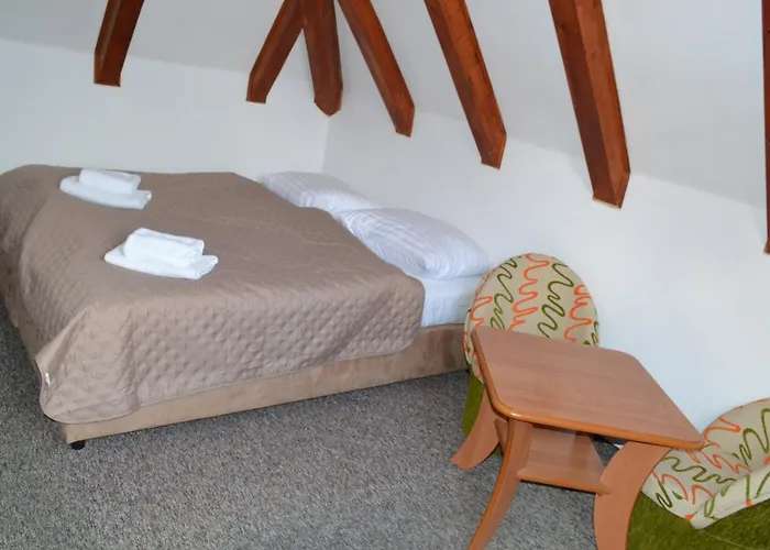 Pod Skarpa Myslakowice